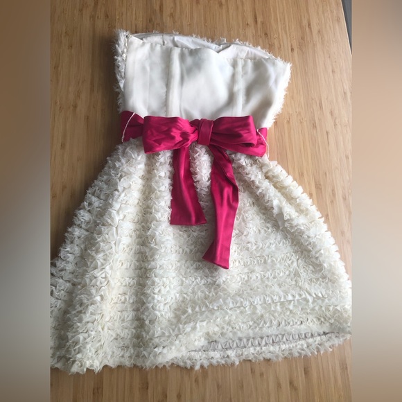 Strapless off white dress :) - Picture 2 of 6